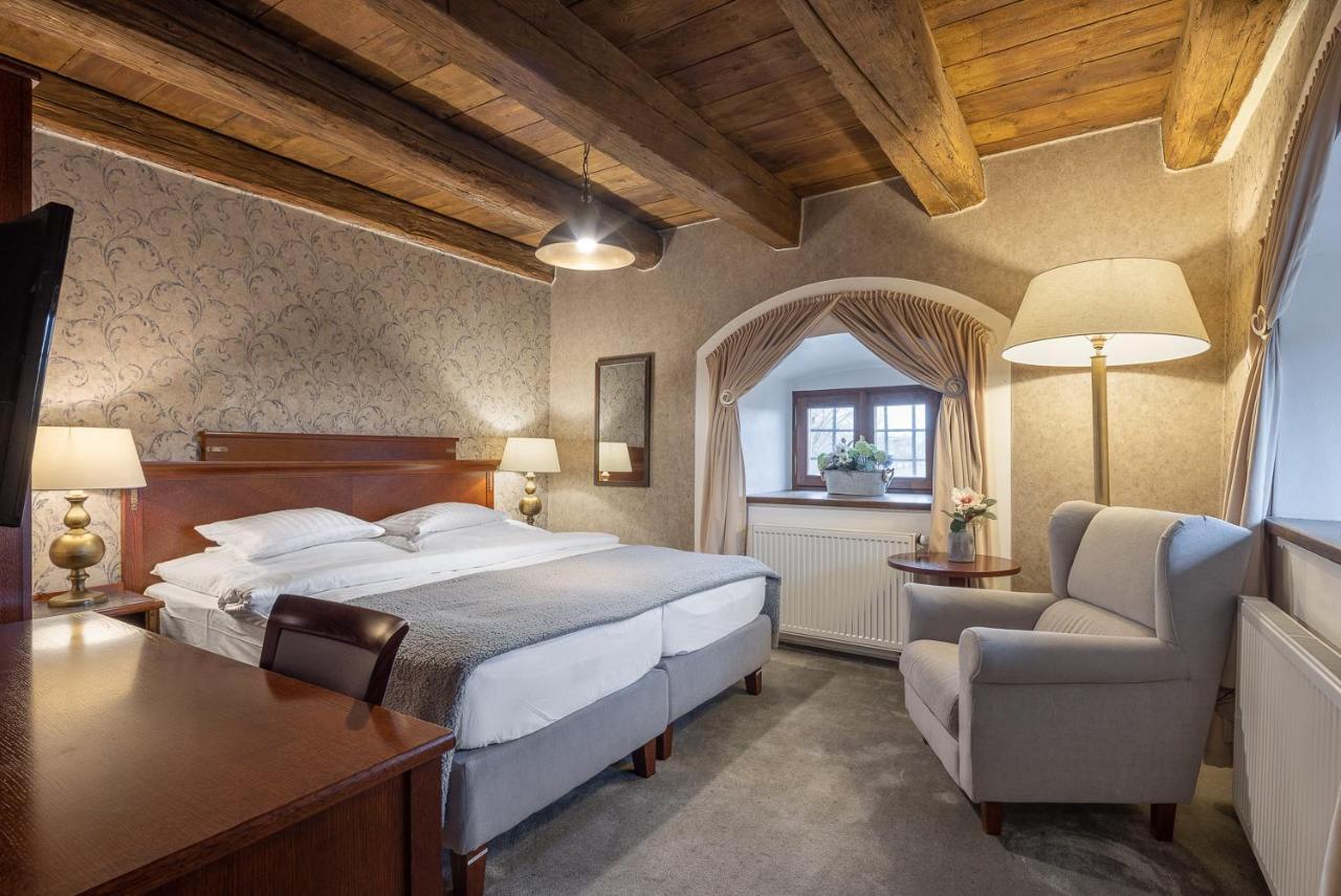 Pytloun Zámecký Hotel Ctěnice Praga