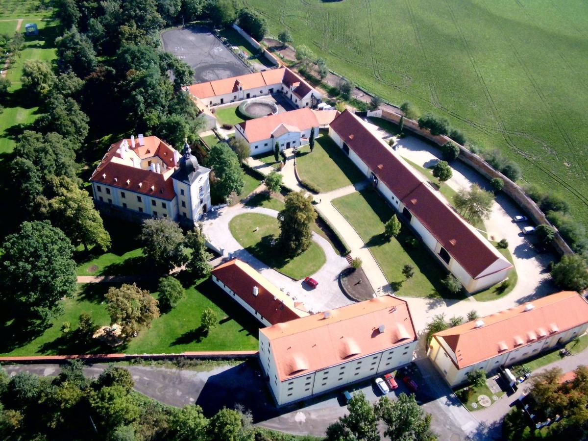 Pytloun Zámecký Hotel Ctěnice 4*